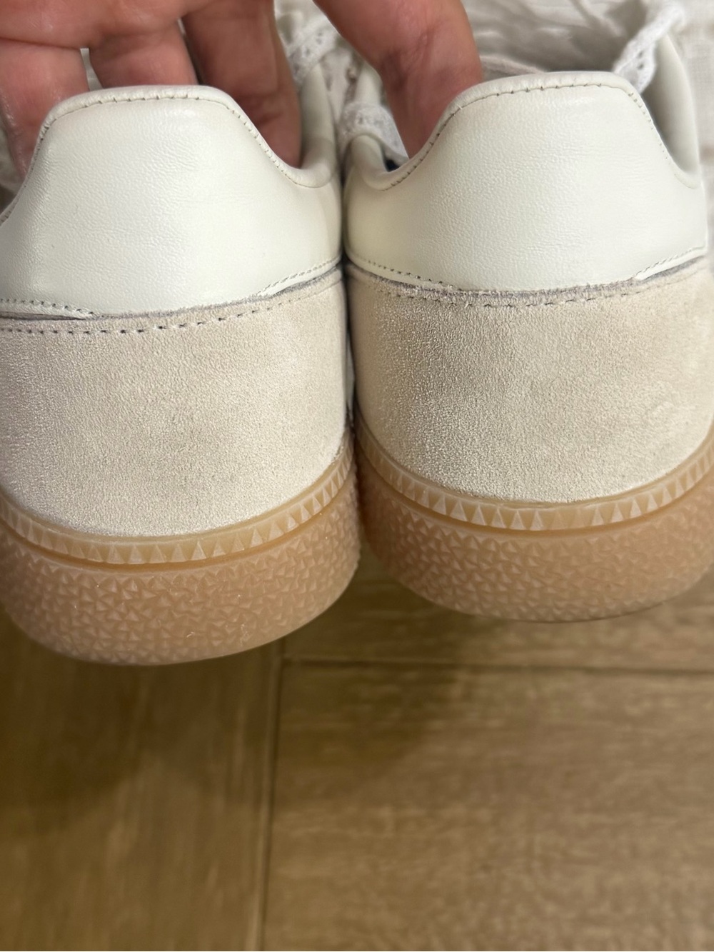 ❌SOLD❌adidas spezial Off-White Suede Sneakers with Gum Sole - Picture 3 of 7